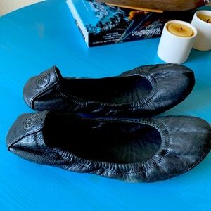 Black leather Tory Burch ballet flats